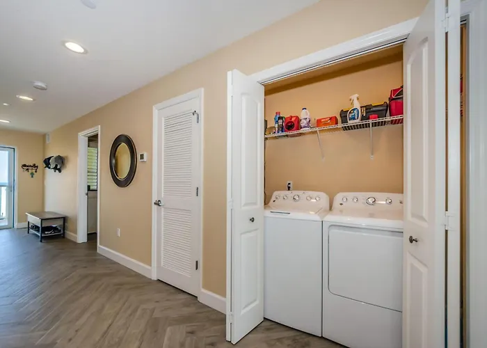 Dolphin Key 504 - Premier Clearwater Beach